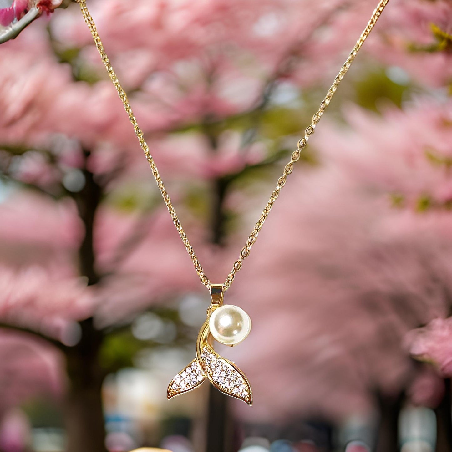 Fish Tail With Pearl Pendant Anti Tarnish Chain Necklace