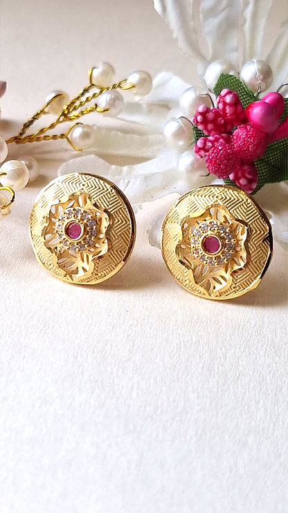 1.5 Gram Gold-Plated Flower Stud Earrings – Elegant Imitation Jewelry for Everyday Glam