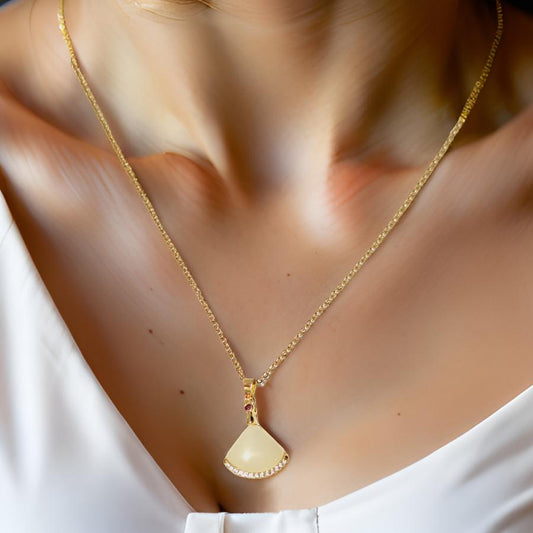 GOLD PLATED TRIANGLE PENDENT CHAIN