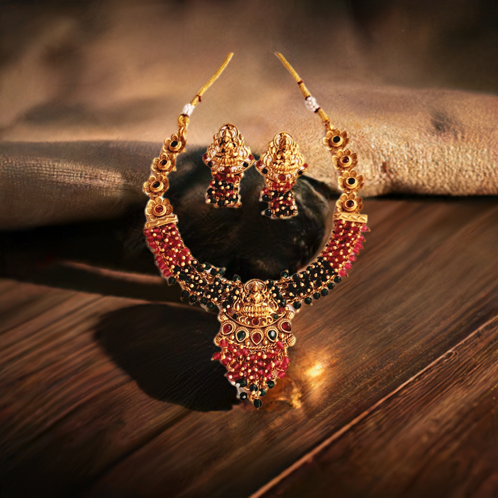 Lakshmi Motif Temple Jewelry Necklace Set